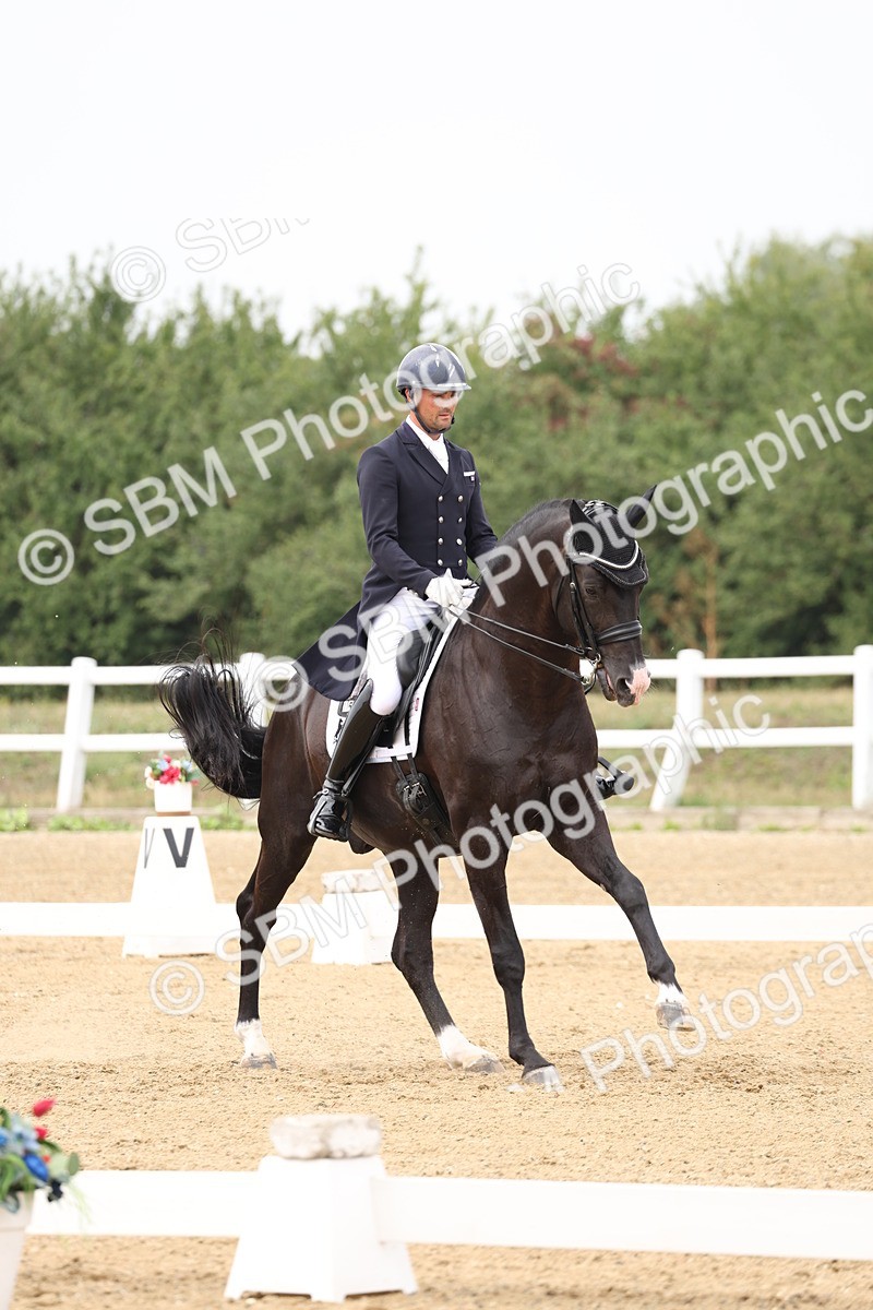 SBM_007625 - Class 9 - FEI INT I - 14.57-15.45