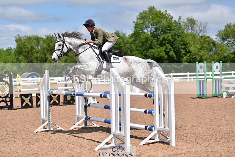 230531A-123914-00351 - Cls 4 Newcomers & 1.10m Open