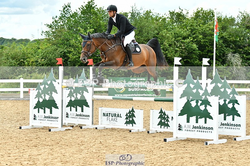 230721A-144441-07071 - Cls 22, 1 Star Gold 1.30m