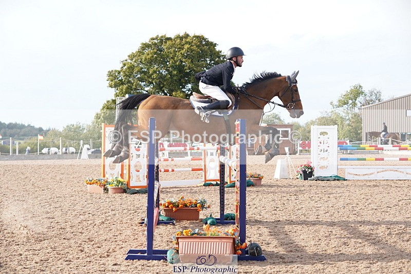 241005A-162504-05207 - SAT Cls 12 Snr Fox & 1.20m Open