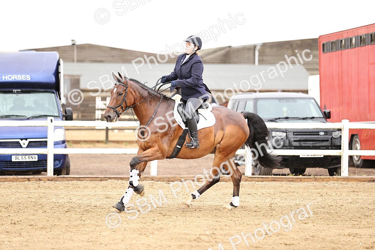 SBM_025111 - Class 9 - Senior British Novice - 90cm