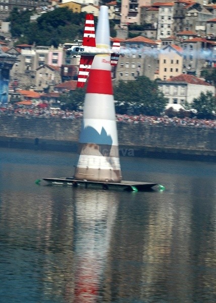 Shadow - Red Bull Air Race I
