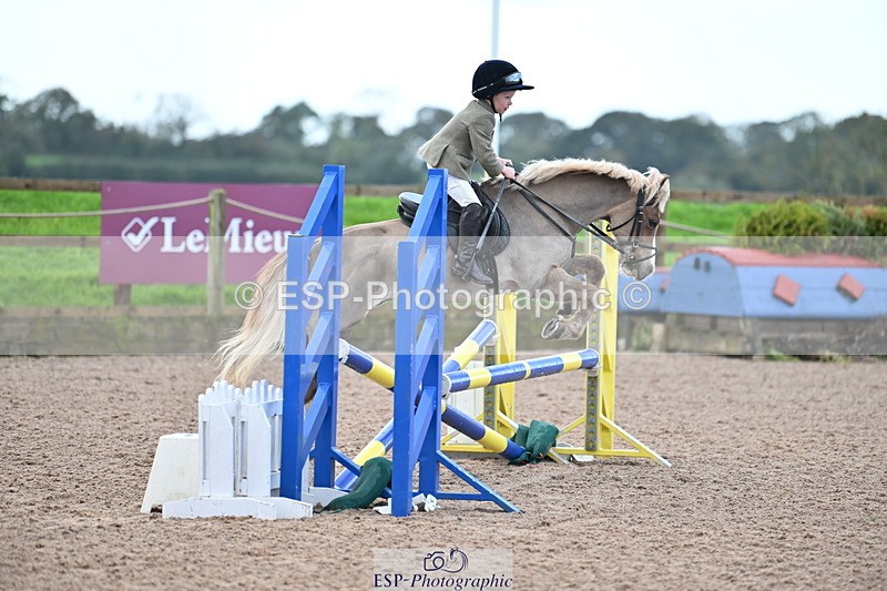 231029A-102521-02728 - 70cm Club and Schools