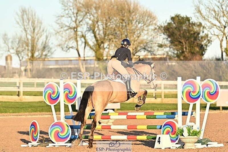 250401-185805-00850 - 90cm Classes