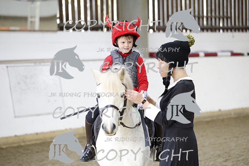 _T0A0945 - Class 1 Cross poles