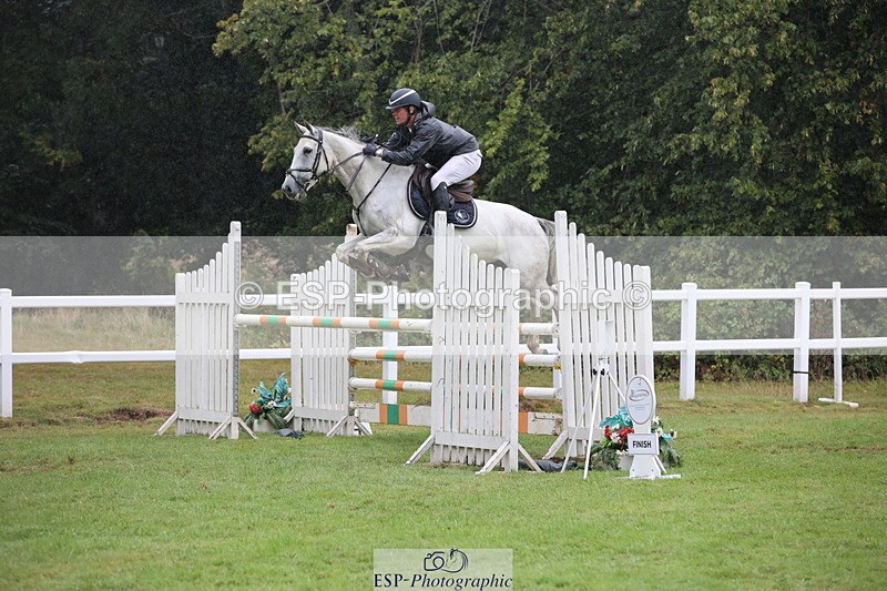 250830A-133901-06741 - Cls 16 Snr Newcomers and 1.10m Open