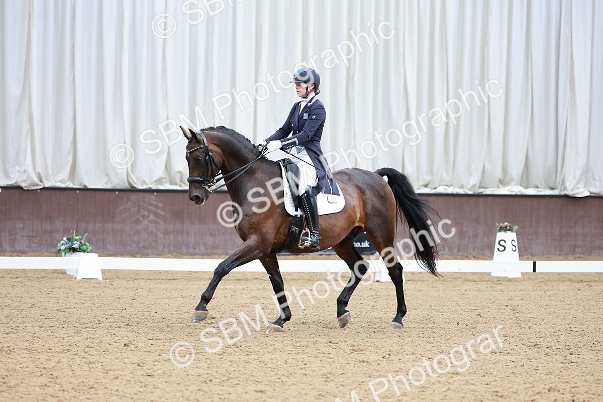 SBM_015788 - Class 5 - FEI INT II - 15.48-17.00