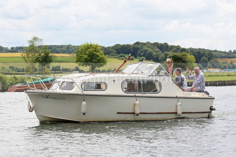 140706 APHRODITE WT7A9261 - HENLEY ROYAL REGATTA - SUNDAY 6th July 2014