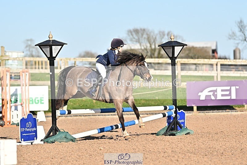 250401-172229-00388 - 70cm classes