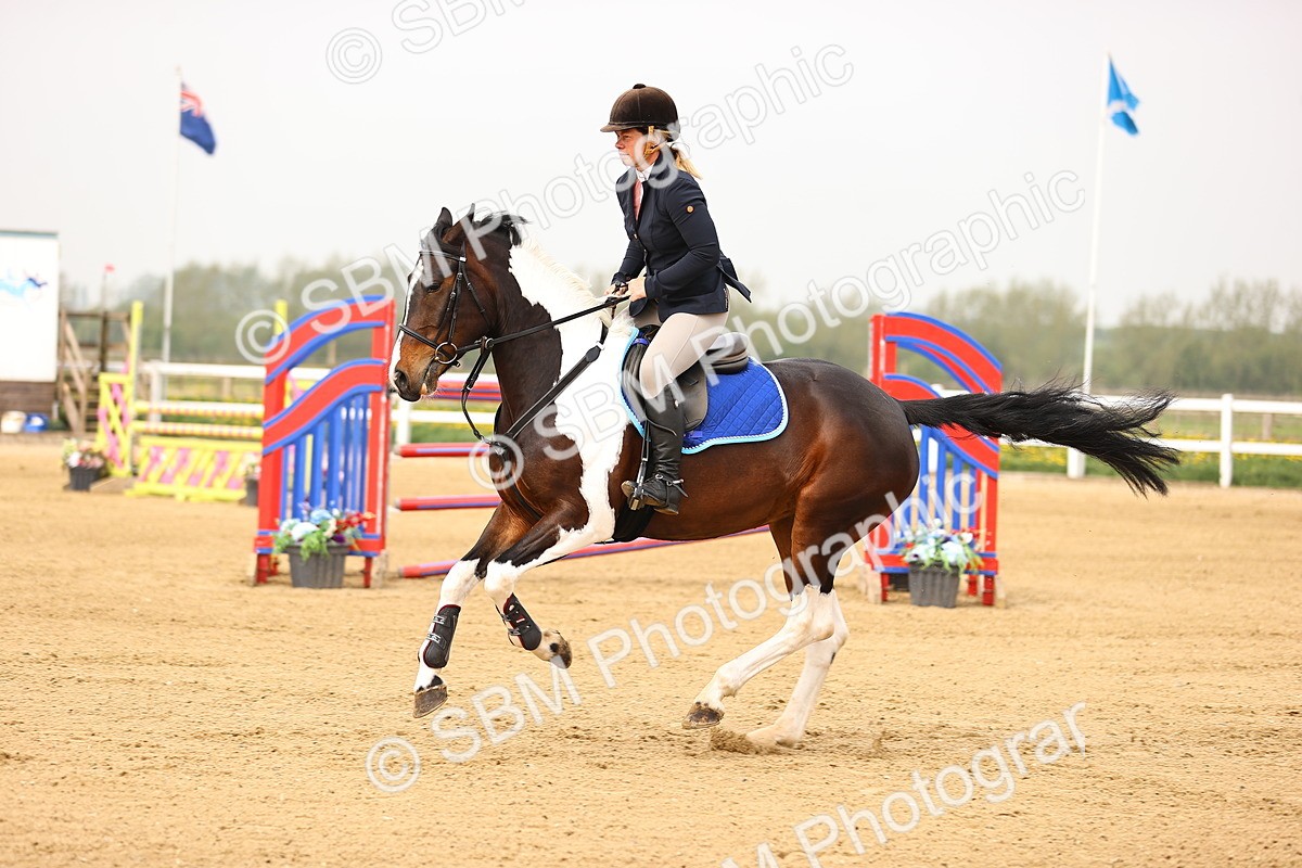  - Class 15 - Senior British novice - 90cm