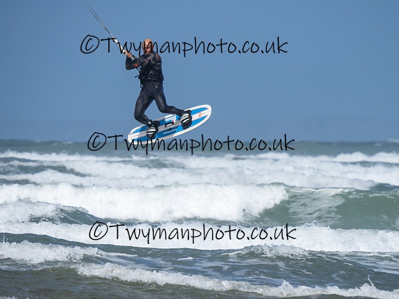 P5251526 - Westward Ho Kiters & Windsurfers 25/5