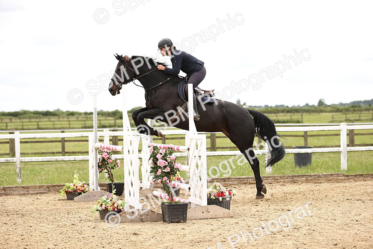 SBM_007782 - Class 19 - Senior Newcomers - 1.10m