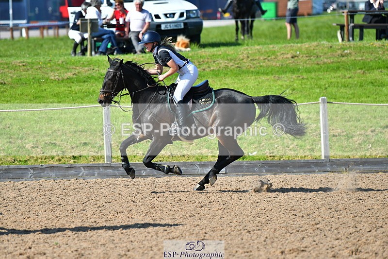 230527A-171310-05537 - Cls 20 Chard 1.10m Speed Derby