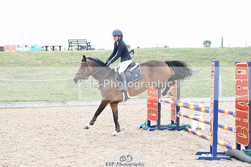 250807-110807-00480 - 90cm Round 1