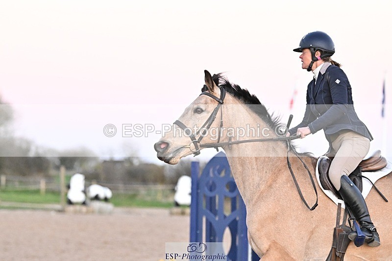 250401-194308-01109 - 100cm Cl;asses