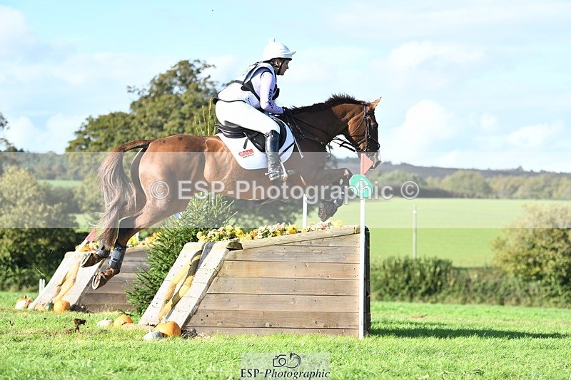 231022-144018-29059 - 305-CHILLI.KNIGHT-Gemma.Stevens-XC