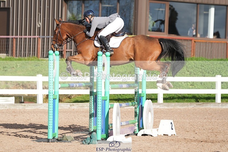 251108-131814-02693 - Cls 13 Foxhunter and 1.20m Open
