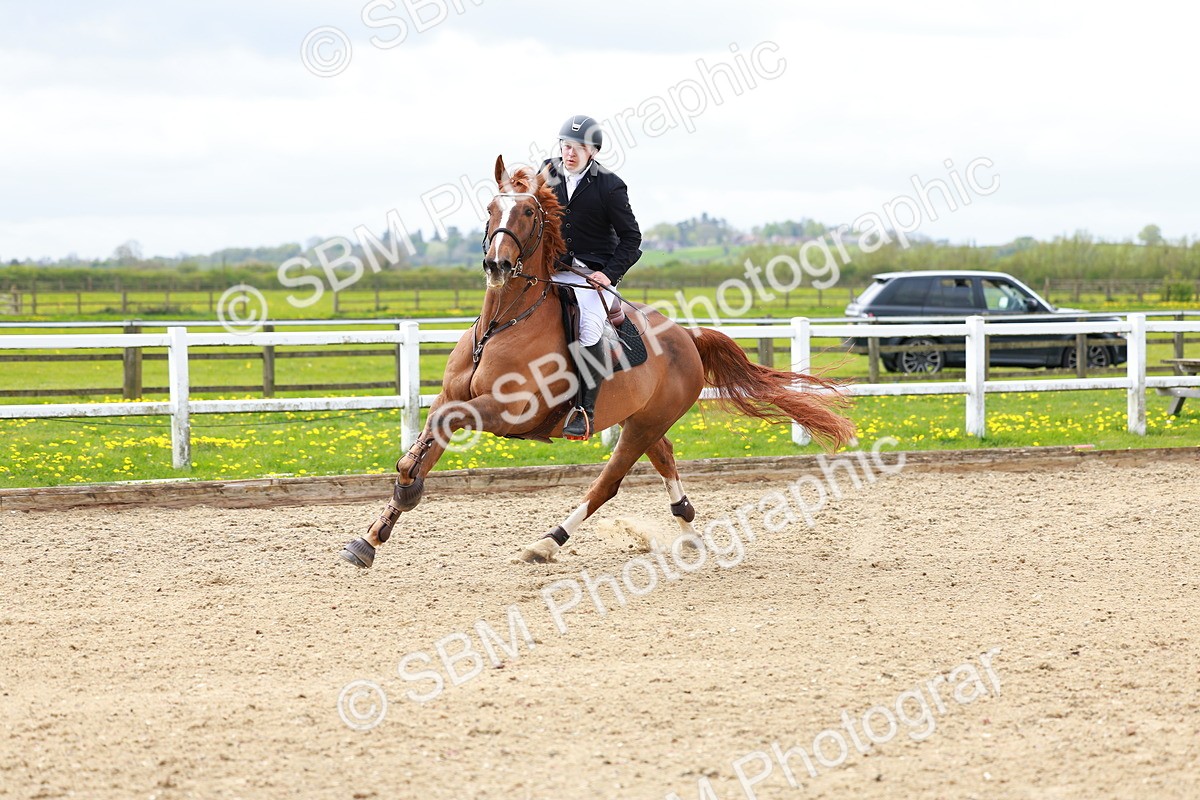 SBM_002485 - Class 10 - Senior Newcomers - 1.10m