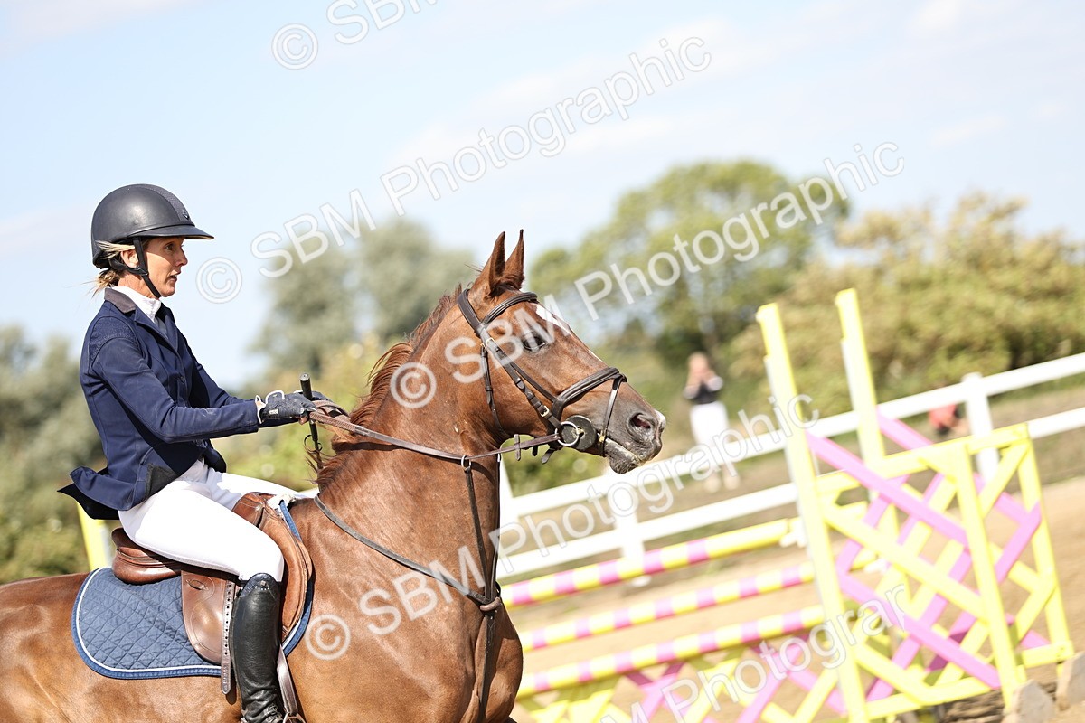 SBM_005153 - Class 6 = Senior Newcomers - 1.10m Open
