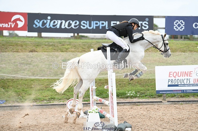 250807-110404-00432 - 90cm Round 1