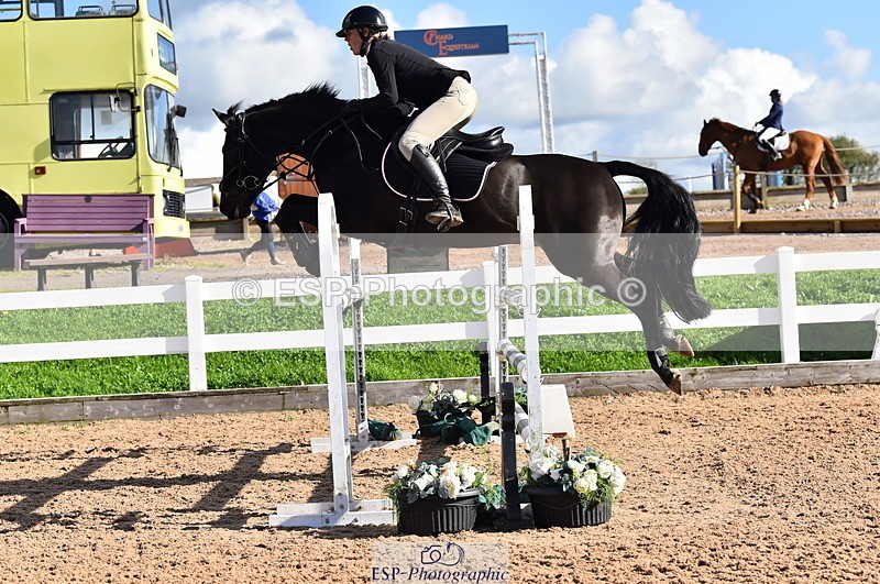 231014A-140500-05204 - Cls 15 1.05m Amateur Q 2nd R