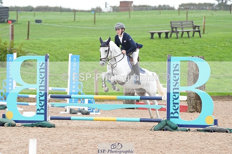 250920-162216-01606 - Cls 22 Pony Intro 90cm Derby