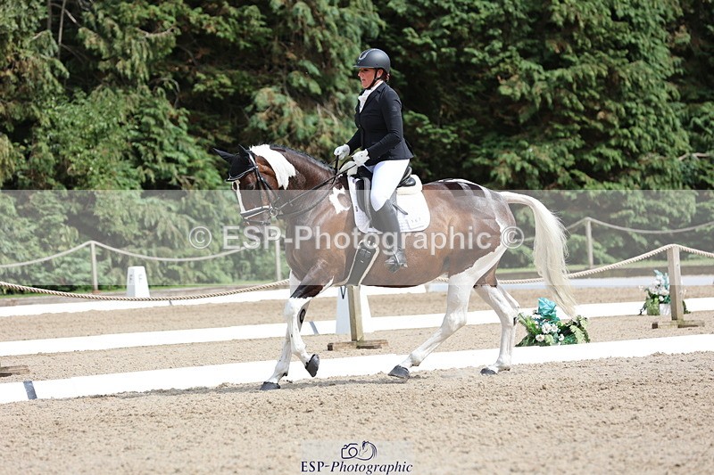 250718A-154254-02664 - 167-Leanne.Pike-Summerhill.orchard