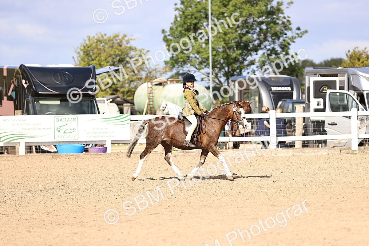 SBM_11589 - Class 408 - Grassroots Ridden - Walk & Trot