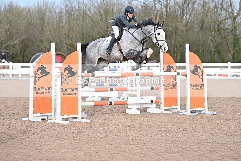 231208A-123740-00764 - Cls 5 Newcomers & 1.10m Open