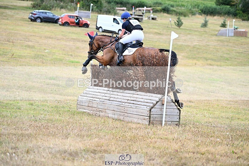 250803A-153838-16317 - O-682-Millie.Juleff-HERONA.CZ.Z