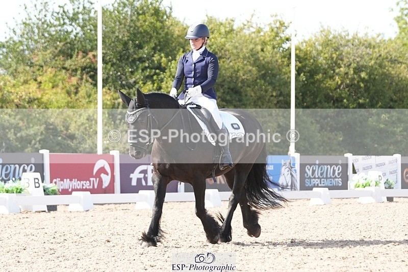 250817-163046-11724 - 188-Marina.GreenawayHynholme.Gladiator