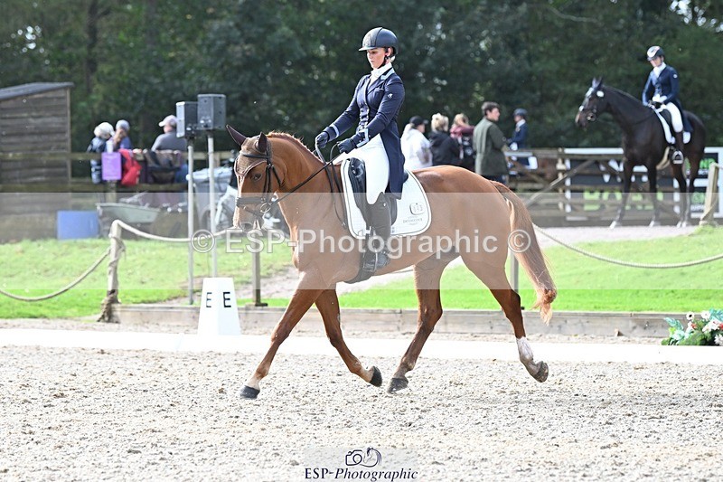 231019-121512-02702 - 043-OTTENTIK.NOBILITY-Dani.Evans-DR