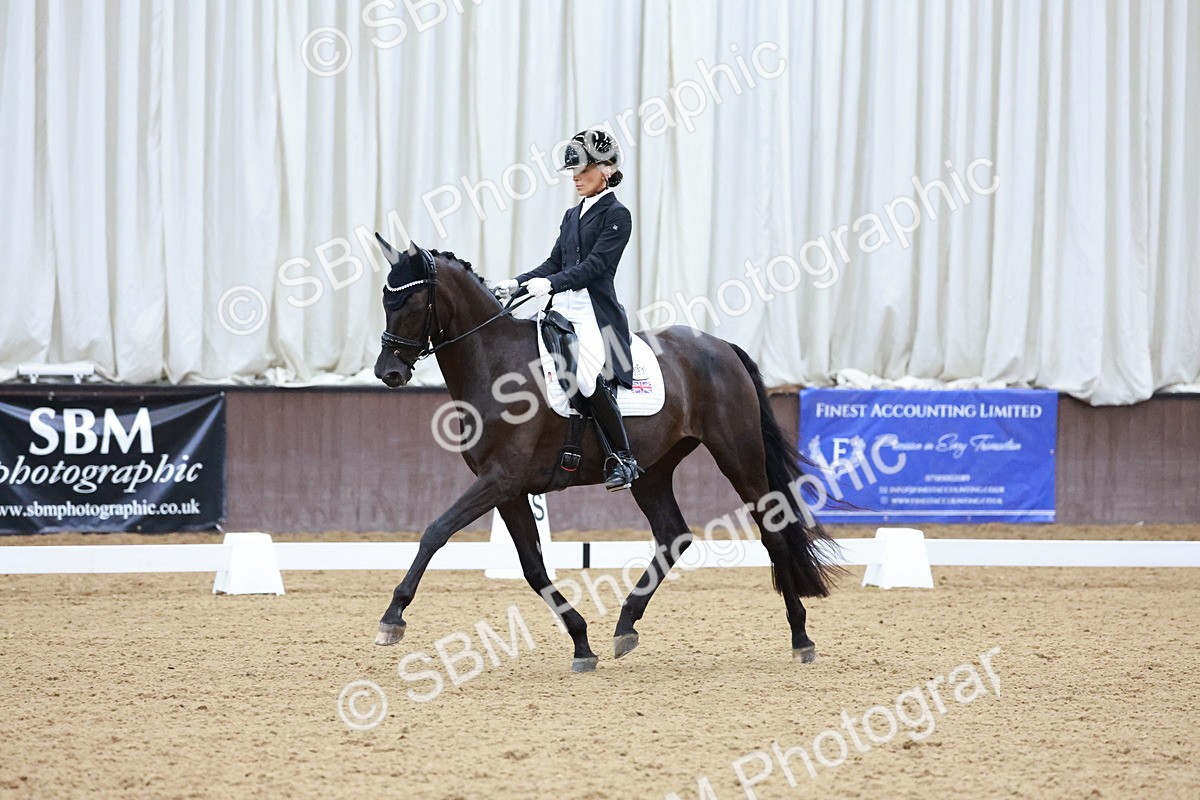 SBM_021167 - Class 14 - FEI Grand Prix - 17.40-18.34