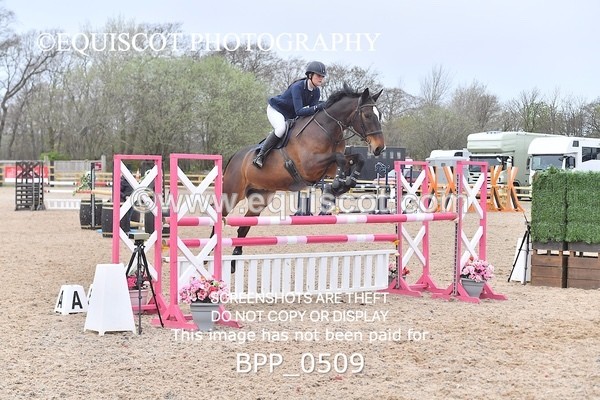 BPP_0509 - CLASS 4 FRI Senior Newcomers/ 1.10m Open