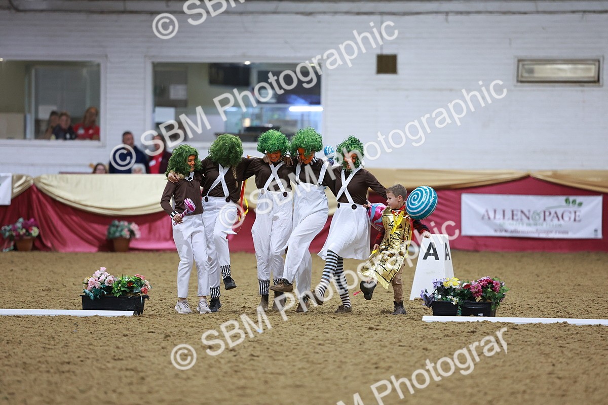 SBM_10497 - Class 62 - Strictly Fancy Dress-Age