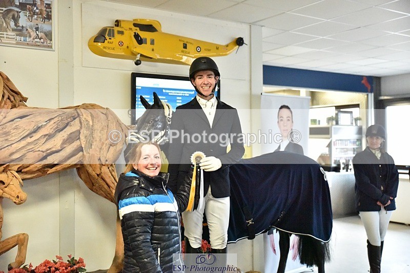 250214-153340-02553 - Advanced Medium Silver Presentations