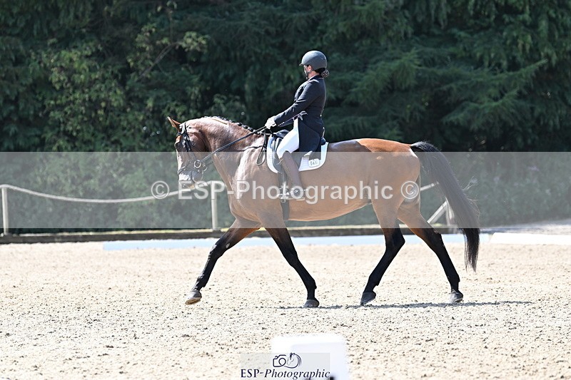 250810A-120948-06219 - 041-Laura.GreenIreldo.L