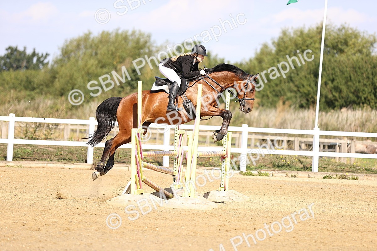 SBM_005672 - Class 9 - Senior British Novice - 90cm