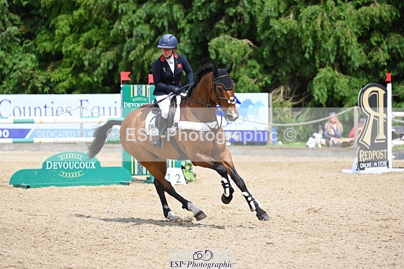 240525-142003-15654 - 520-LONDON_52-Laura_Collett