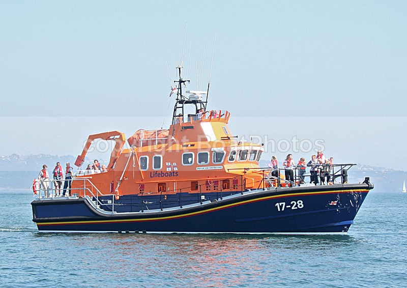 060617 RNLI ALEC  CHRISTINA DYKES 17-28 IMG_9398 - BRIXHAM TRAWLER RACE 2006