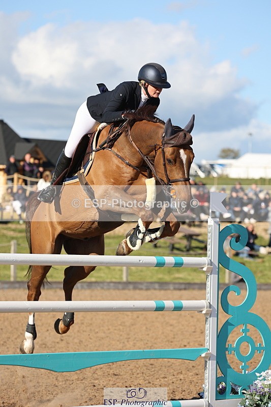 240419A-174118-09929 - Cls 10, 2 Star Big Tour 145cm  Break to End