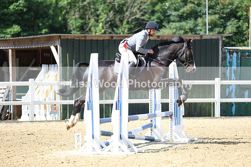 3E7A2645 - Class 2: 70cm Juniors and Seniors