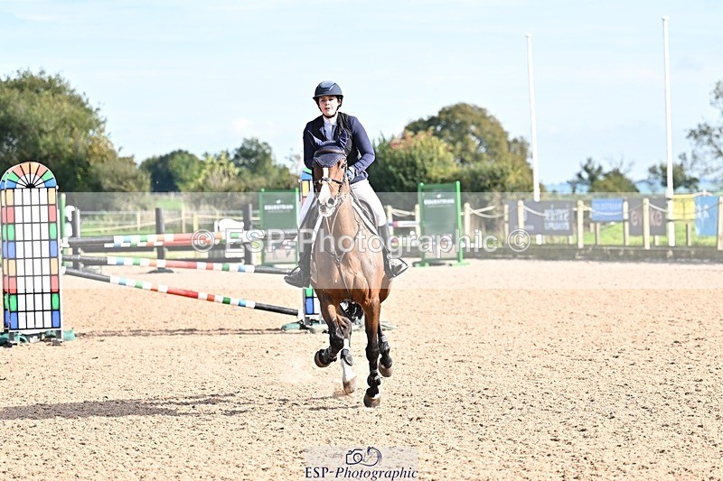 251001-151619-00556 - Cls 6 Foxhunter and 1.20m Open