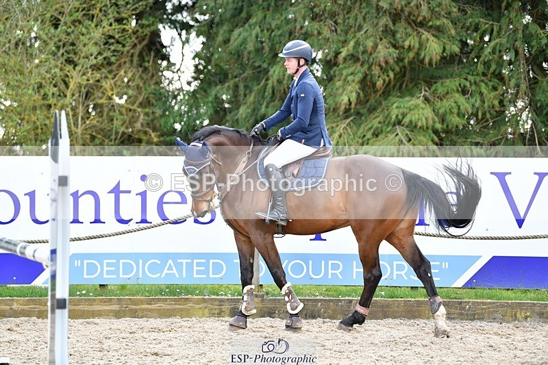 240324-124022-02627 - Cls 9 Snr 1.05m Open