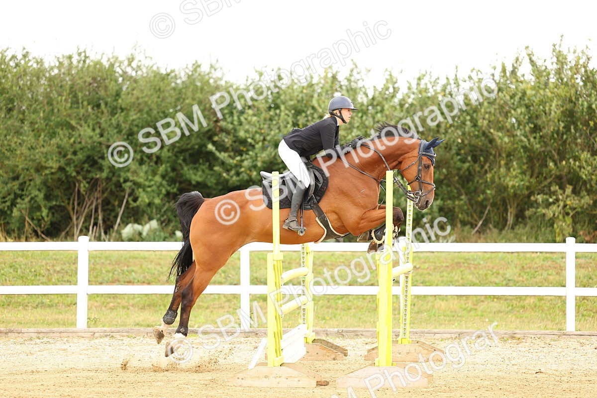 SBM_009943 - Class 3 - Senior Newcomers - 1.10m Open