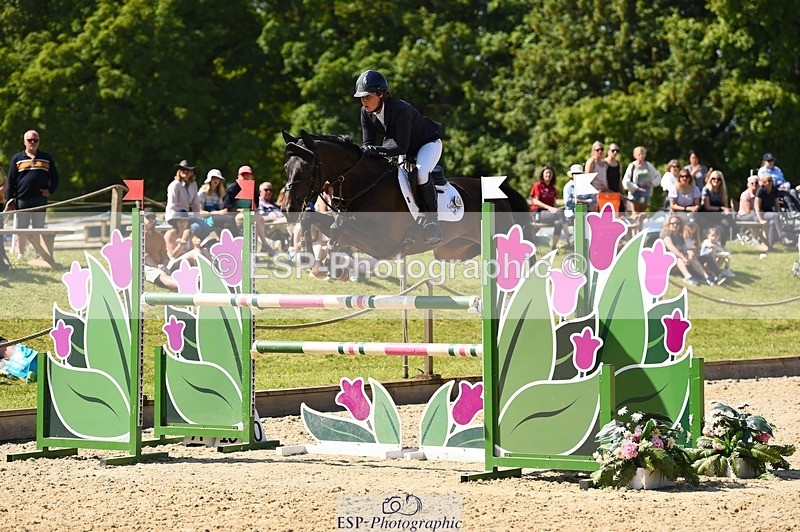 230527-153734-11586 - 485-OPPOSITION_HERALDIK_GIRL-Kirsty_Chabert-SJ