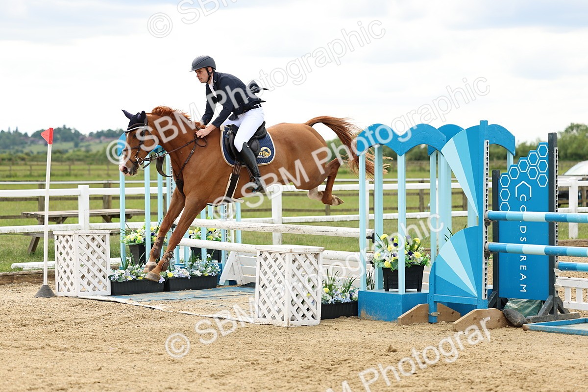 SBM_006244 - Class 19 - Senior Newcomers - 1.10m