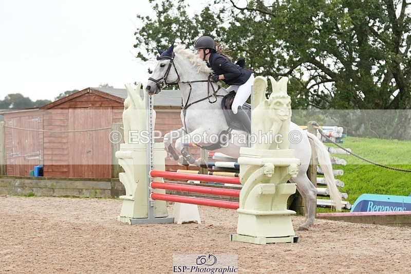 250920-155401-01525 - Cls 21 Pony Intro 80cm Derby