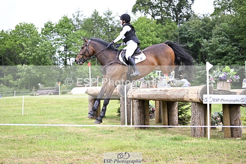 250524A-171351-14693 - C-281-Holly.Morris-NADIR.DE.LEAU