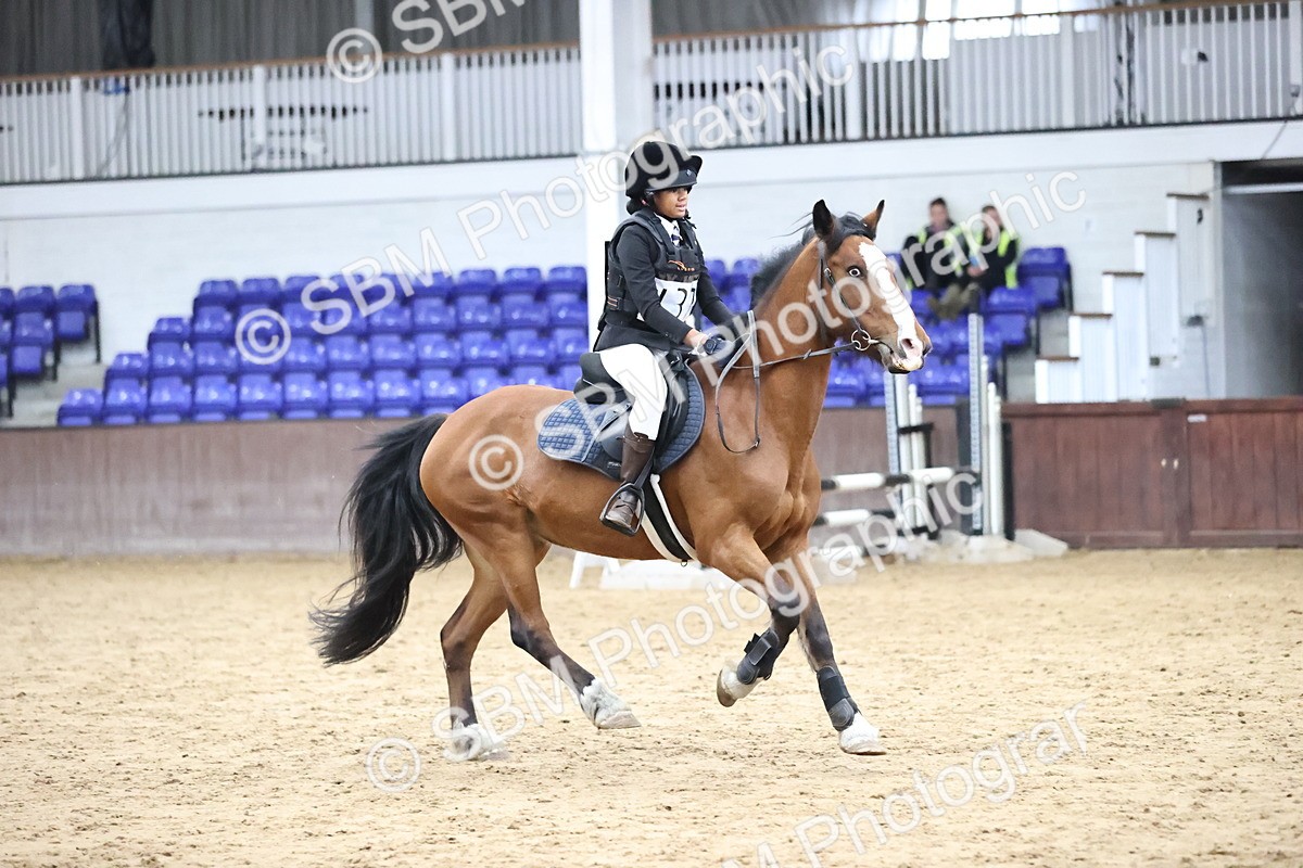 SBM_001352 - Class 5 - Henlow Veterinary Hospital 70cm